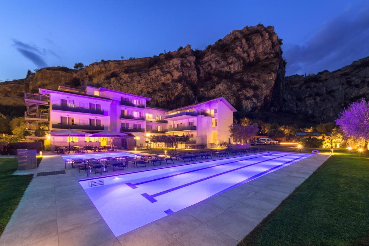 Aktivhotel Santalucia Torbole Sul Garda Dış mekan fotoğraf
