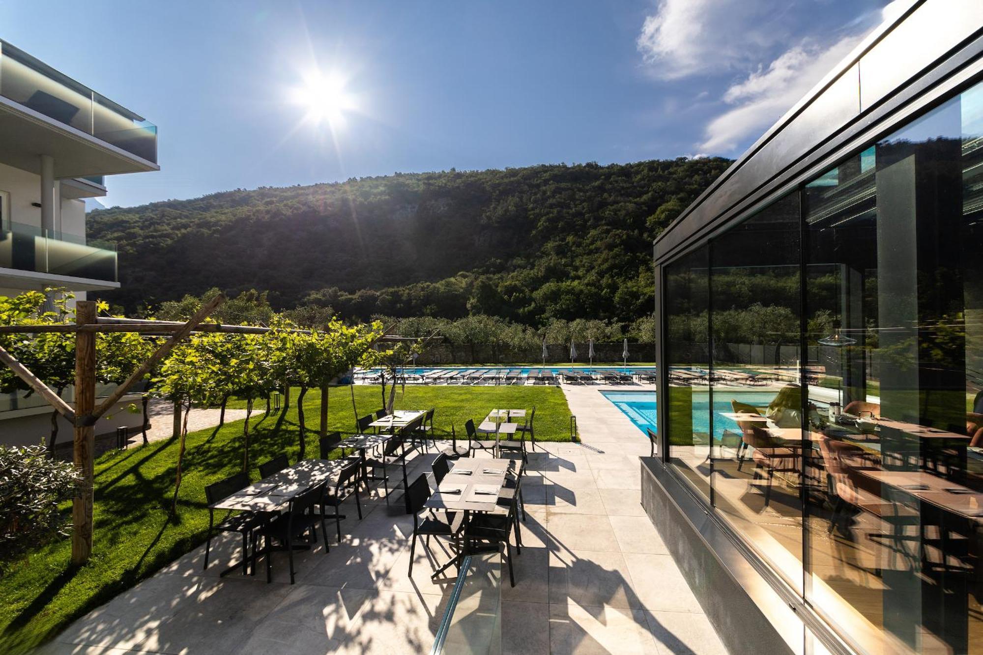 Aktivhotel Santalucia Torbole Sul Garda Dış mekan fotoğraf
