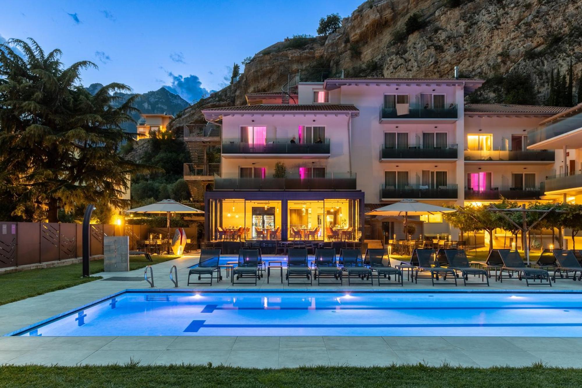 Aktivhotel Santalucia Torbole Sul Garda Dış mekan fotoğraf
