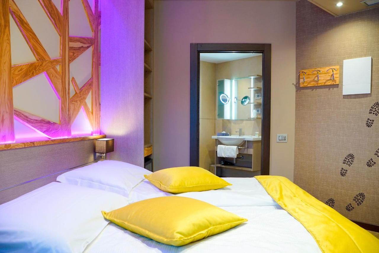 Aktivhotel Santalucia Torbole Sul Garda Dış mekan fotoğraf