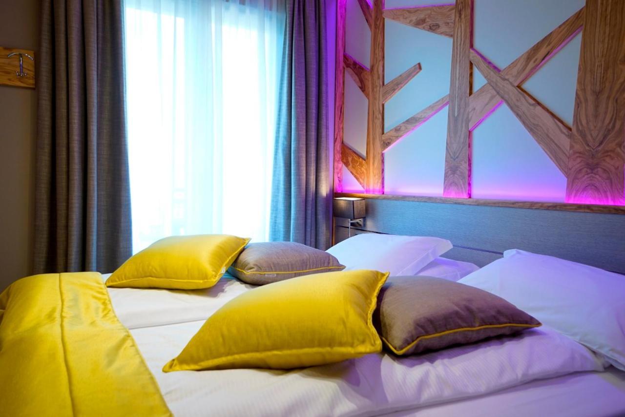 Aktivhotel Santalucia Torbole Sul Garda Dış mekan fotoğraf